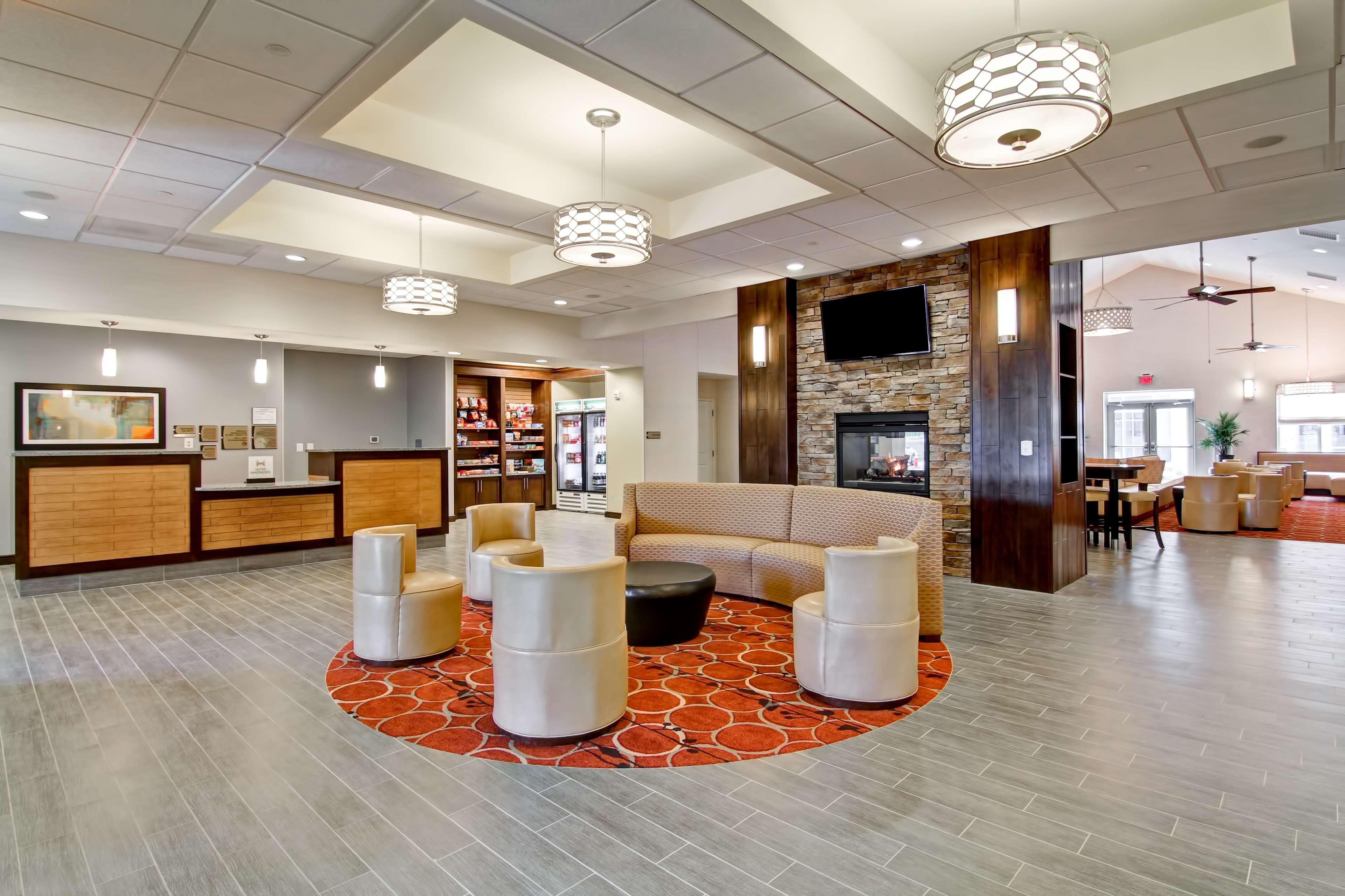 Homewood Suites By Hilton Вудбридж Экстерьер фото