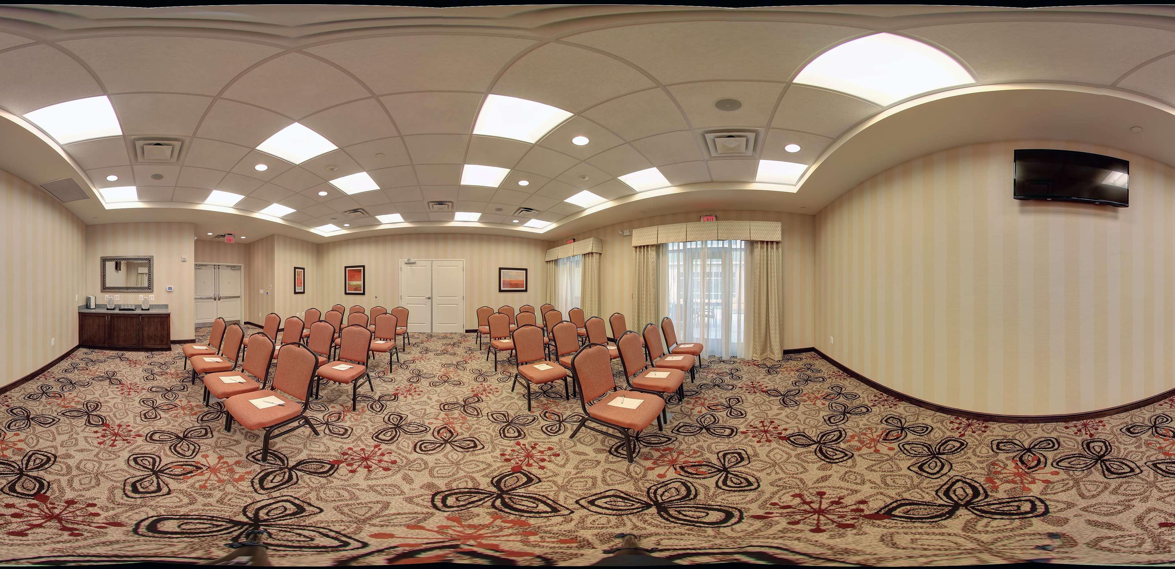 Homewood Suites By Hilton Вудбридж Экстерьер фото
