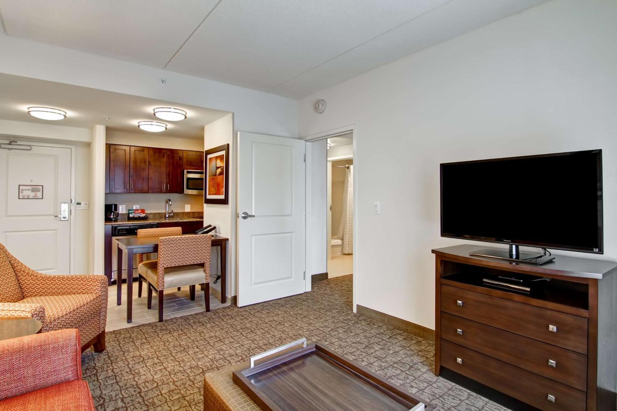 Homewood Suites By Hilton Вудбридж Экстерьер фото