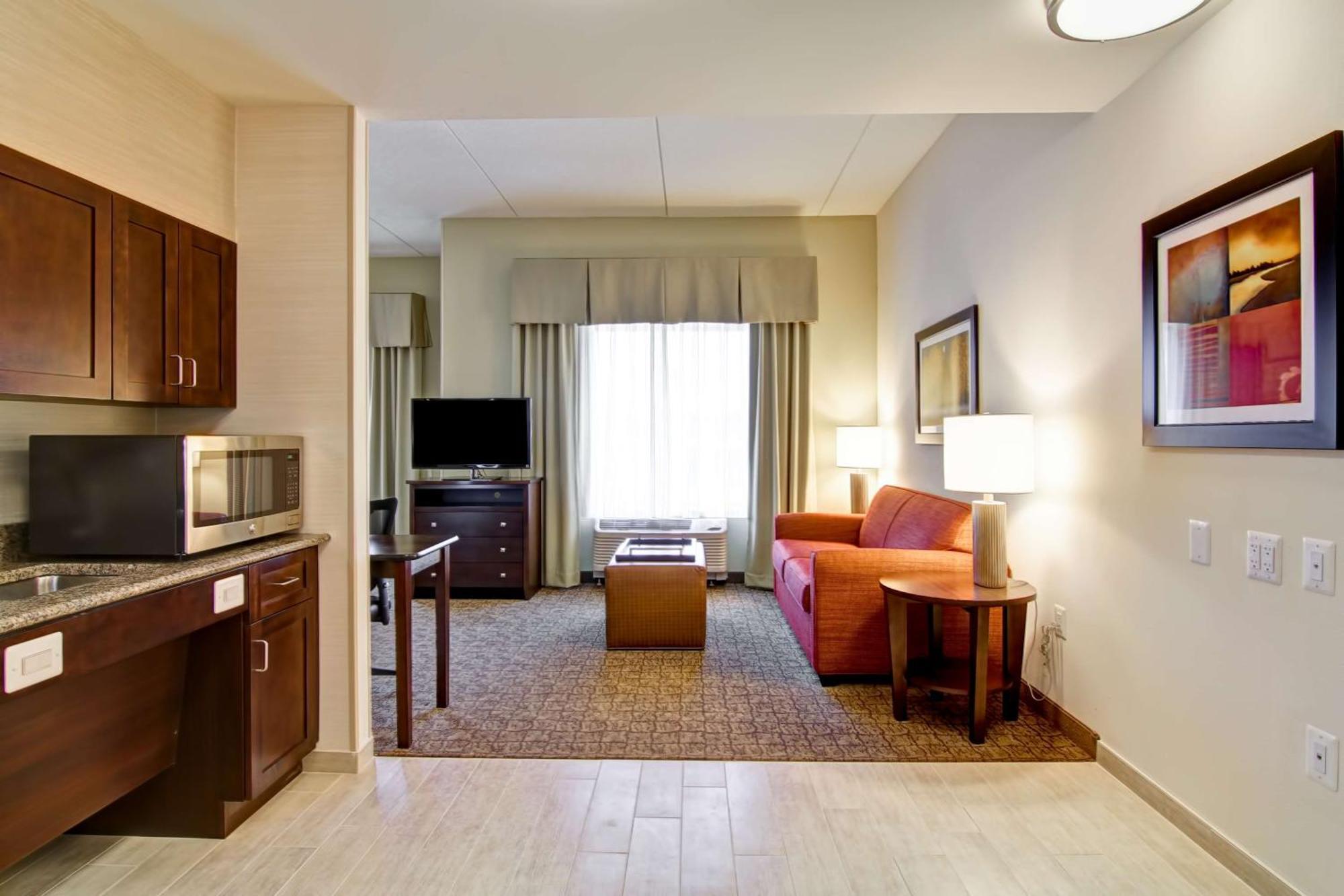 Homewood Suites By Hilton Вудбридж Экстерьер фото